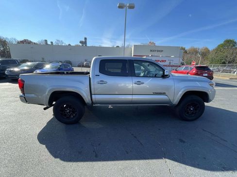 Used 2022 Toyota Tacoma SR5 image 12