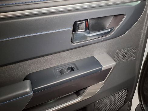 Used 2025 Toyota Tundra Platinum AWD/4WD image 15