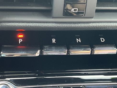 Certified 2022 Lincoln Corsair Reserve w/ Equipment Group 201A image 13