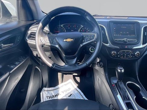 Used 2019 Chevrolet Equinox LT FWD image 9