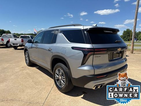 Used 2026 Chevrolet Traverse LT AWD/4WD image 5
