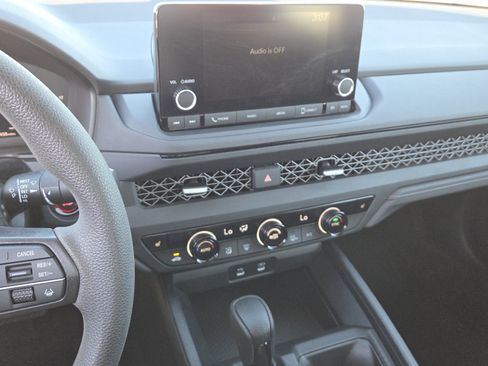 Used 2023 Honda Accord EX image 28