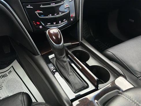Used 2015 Cadillac XTS Luxury image 21