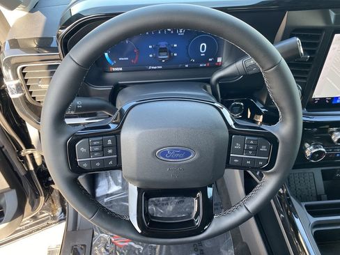 New 2026 Ford F250 Lariat w/ Black Appearance Package AWD/4WD image 30