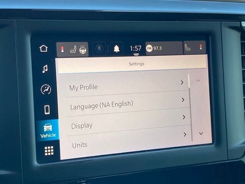 Used 2023 Chrysler Voyager LX image 21