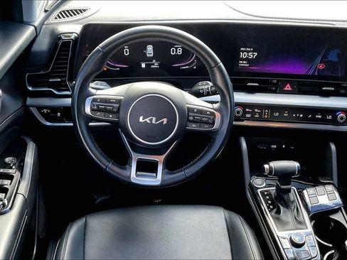 Used 2023 Kia Sportage EX image 5