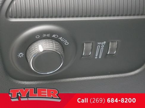 New 2026 Jeep Grand Wagoneer 4WD image 25