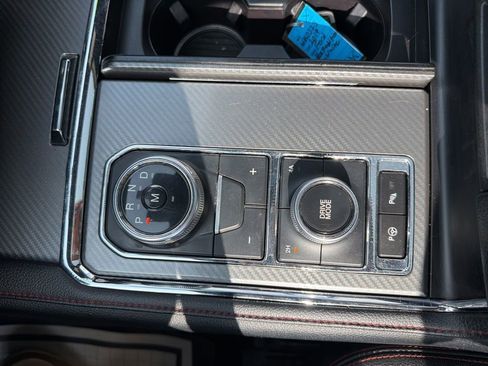 Used 2019 Ford Expedition Limited w/ Equipment Group 303A AWD/4WD image 18