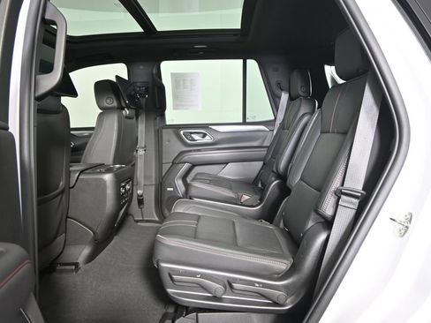 Used 2022 Chevrolet Tahoe RST w/ Luxury Package AWD/4WD image 19