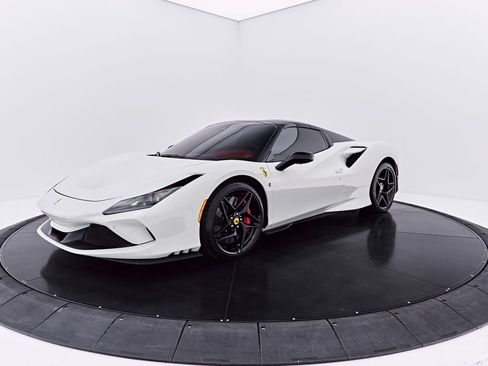 Used 2022 Ferrari F8 Tributo RWD image 7