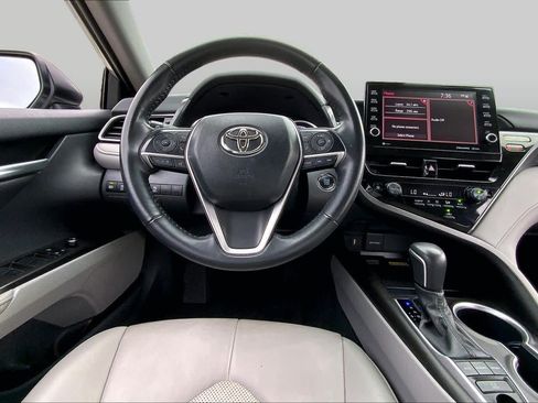 Used 2023 Toyota Camry XLE FWD image 6