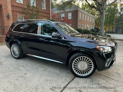 Used 2024 Mercedes-Benz Maybach GLS 600 Maybach GLS 600 4MATIC SUV image 2