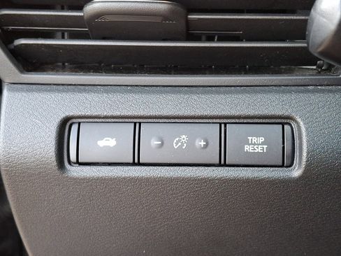 Used 2019 Nissan Altima 2.5 SR FWD image 25