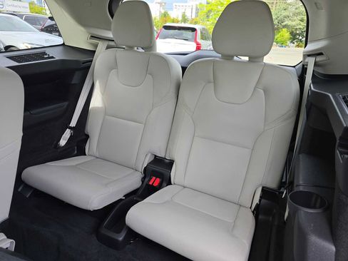 Used 2026 Volvo XC90 B6 Ultra w/ Protection Package AWD/4WD image 17