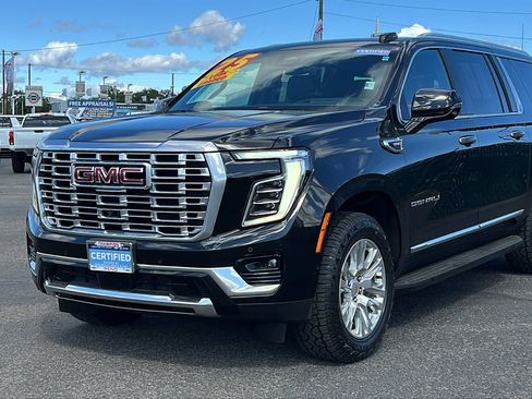 Certified 2025 GMC Yukon XL Denali AWD/4WD image 1