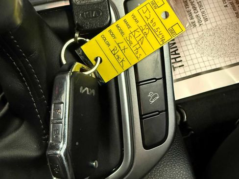 Used 2022 Kia Seltos LX AWD/4WD image 37