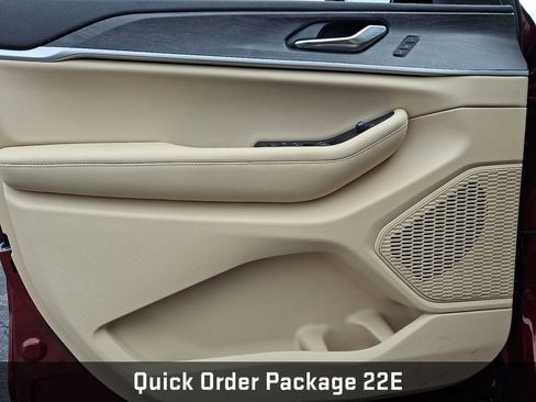 Used 2025 Jeep Grand Cherokee L Limited w/ Trailer Tow Package image 17