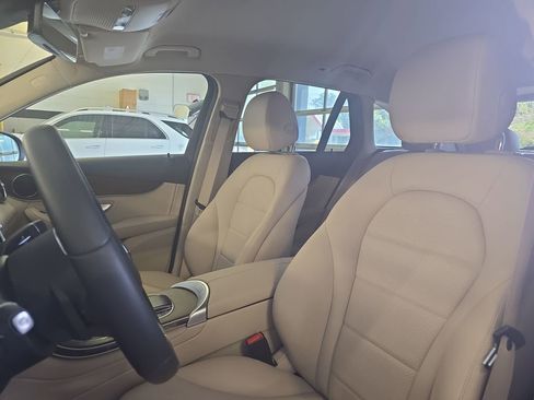 Certified 2022 Mercedes-Benz GLC 300 image 16