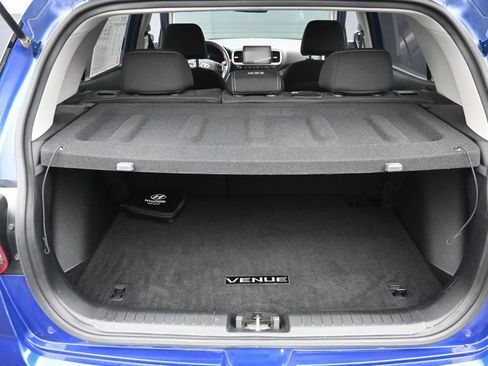 Used 2023 Hyundai Venue SEL w/ Cargo Package FWD image 12