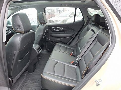 Used 2022 GMC Terrain AT4 w/ Tech Package image 8