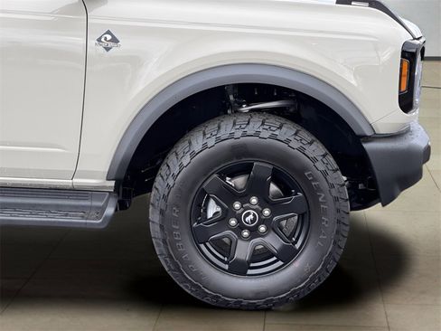 New 2025 Ford Bronco Outer Banks image 45