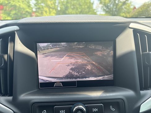 Used 2023 GMC Terrain SLE w/ Driver Convenience Package FWD image 25
