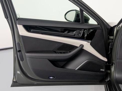 New 2026 Porsche Panamera 4 image 18