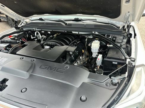 Used 2019 GMC Yukon Denali w/ Denali Ultimate Package AWD/4WD image 40