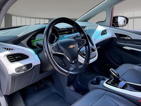 Used 2020 Chevrolet Bolt Premier w/ Infotainment Package FWD image 13