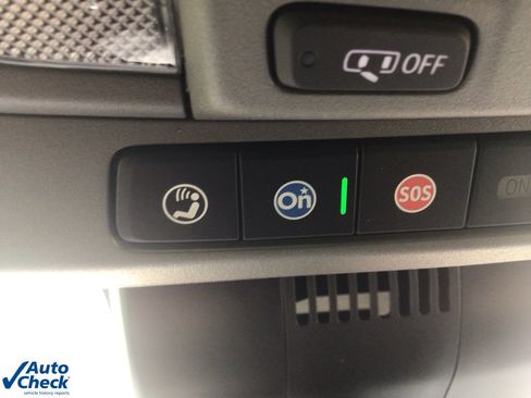 Used 2024 Chevrolet Silverado 2500 Custom w/ Custom Value Package image 30