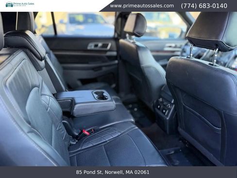 Used 2017 Ford Explorer Platinum AWD/4WD image 12