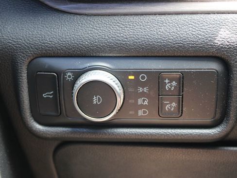 Used 2020 Ford Explorer Limited RWD image 27