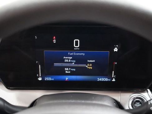 Used 2025 Chevrolet Trax LT FWD image 24