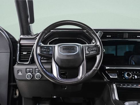 Used 2025 GMC Sierra 2500 Denali Ultimate AWD/4WD image 9