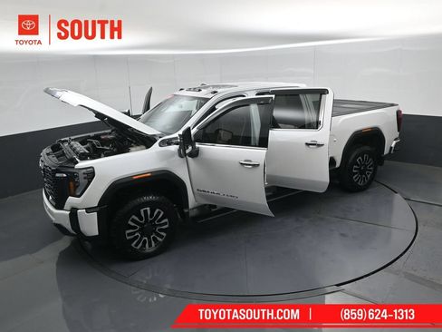 Used 2024 GMC Sierra 2500 Denali Ultimate AWD/4WD image 60