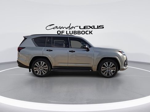 New 2026 Lexus LX 700h Luxury image 9