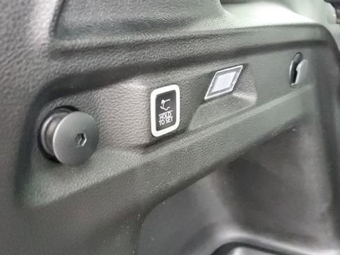 Certified 2024 Jeep Grand Cherokee L Laredo image 25