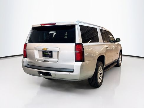 Used 2019 Chevrolet Suburban LT image 9