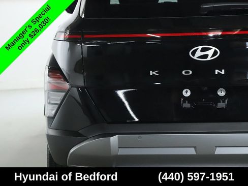 Used 2024 Hyundai Kona Limited AWD/4WD image 47