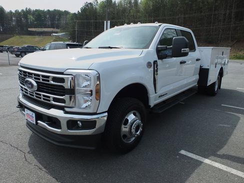 New 2026 Ford F350 XL w/ XL Chrome Package AWD/4WD image 7