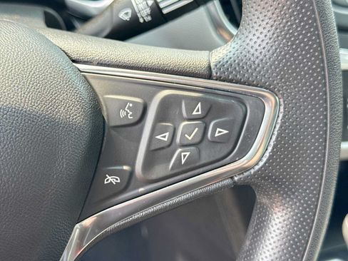 Used 2020 Chevrolet Equinox LS FWD image 23