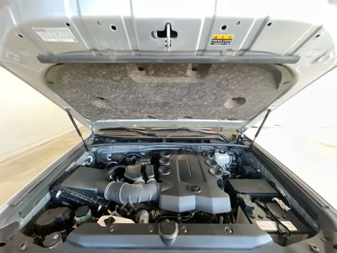 Certified 2024 Toyota 4Runner TRD Off-Road image 25