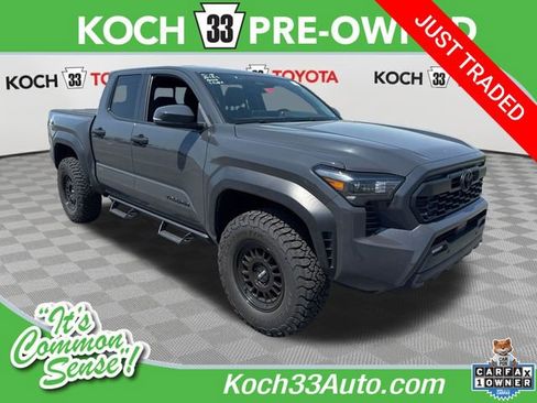 Used 2025 Toyota Tacoma TRD Off-Road w/ TRD Off Road Upgrade Package AWD/4WD image 1