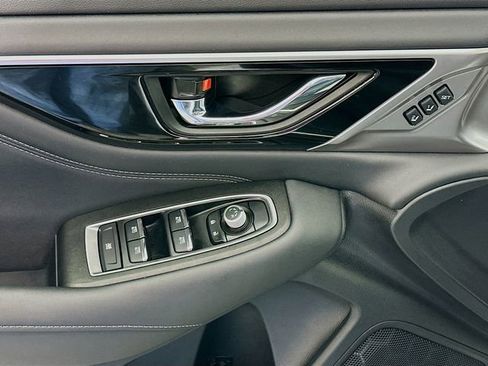 Used 2025 Subaru Outback Limited image 18