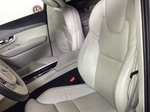 Used 2020 Volvo XC90 T6 Inscription w/ Protection Package image 12