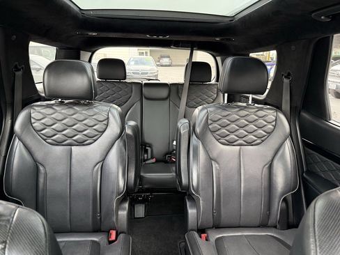 Used 2022 Hyundai Palisade Calligraphy image 5