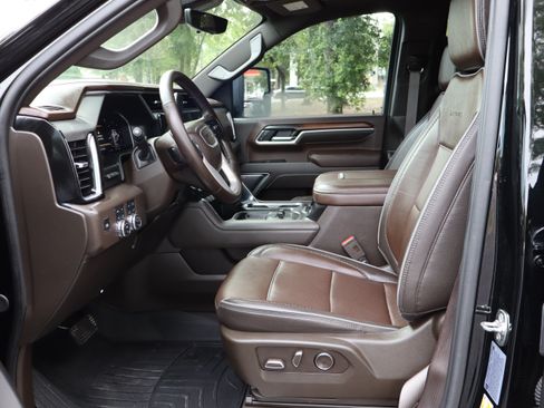Used 2025 GMC Sierra 2500 Denali w/ Denali Reserve Package AWD/4WD image 24
