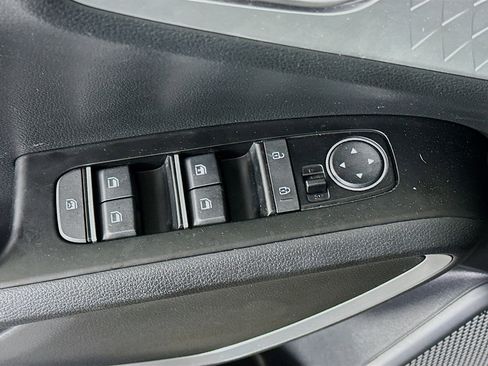 Used 2025 Kia Soul LX w/ LX Technology Package image 15