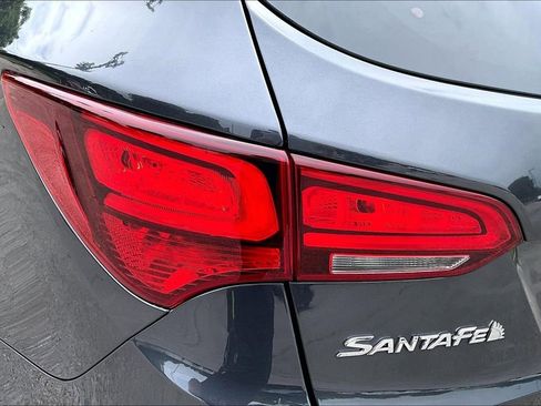 Used 2017 Hyundai Santa Fe Sport FWD image 31