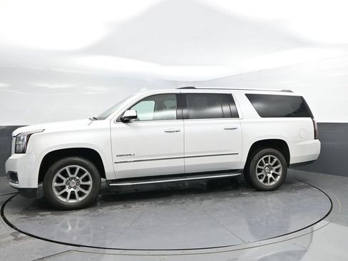 Used 2020 GMC Yukon XL Denali w/ Open Road Package AWD/4WD image 4